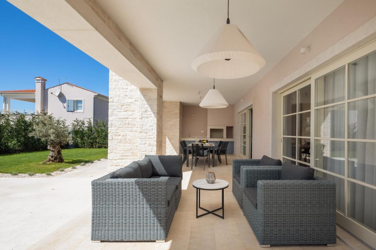 Villa Harmony By Ilc Brtonigla Extérieur photo